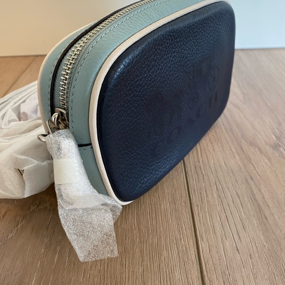 JES CONVERTIBLE BELT BAG IN COLORBLOCK (COACH F75907)
MIDNIGHT/MULTI/SILVER - Picture 1 of 8